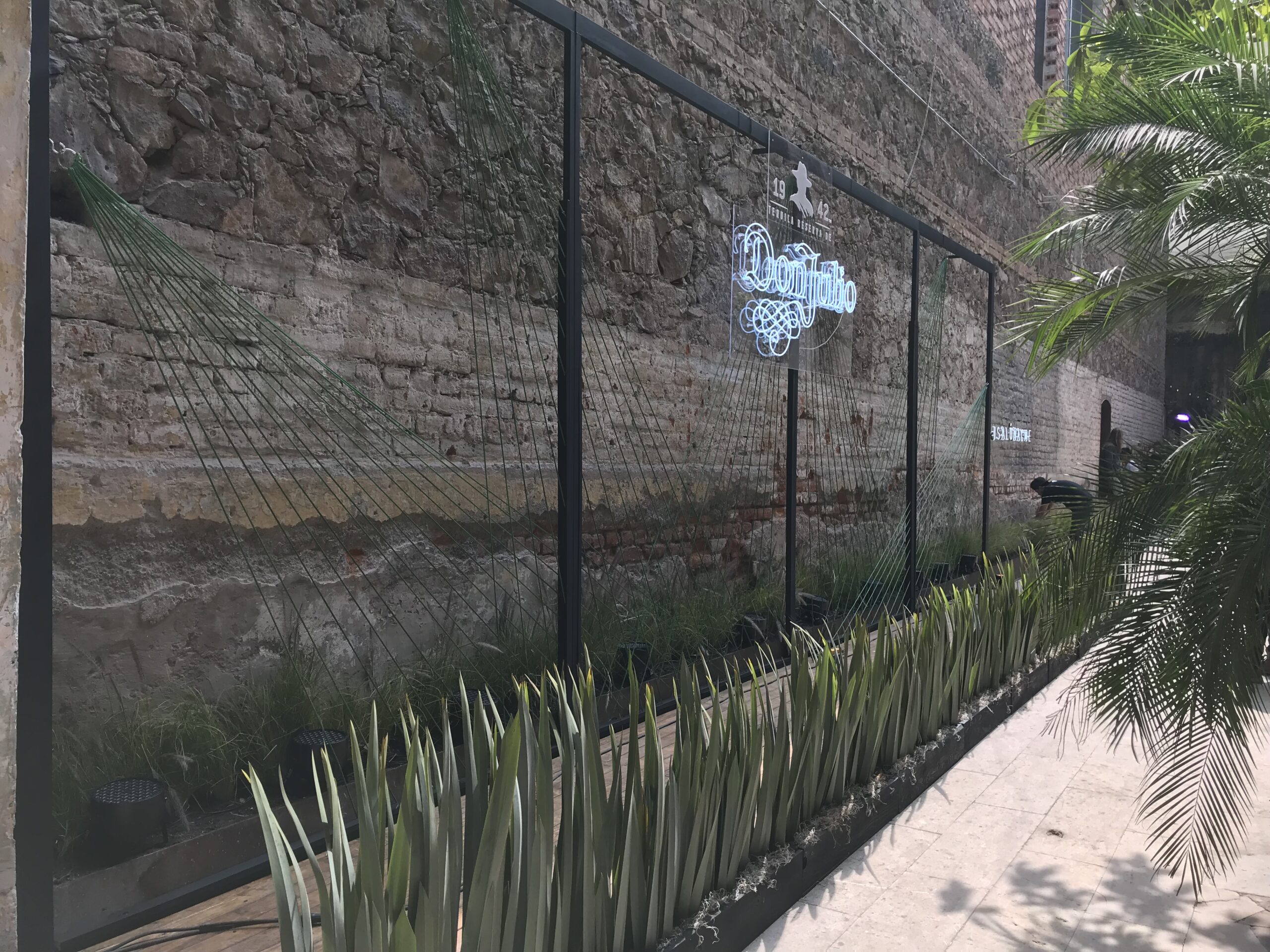 branding & retail (2)